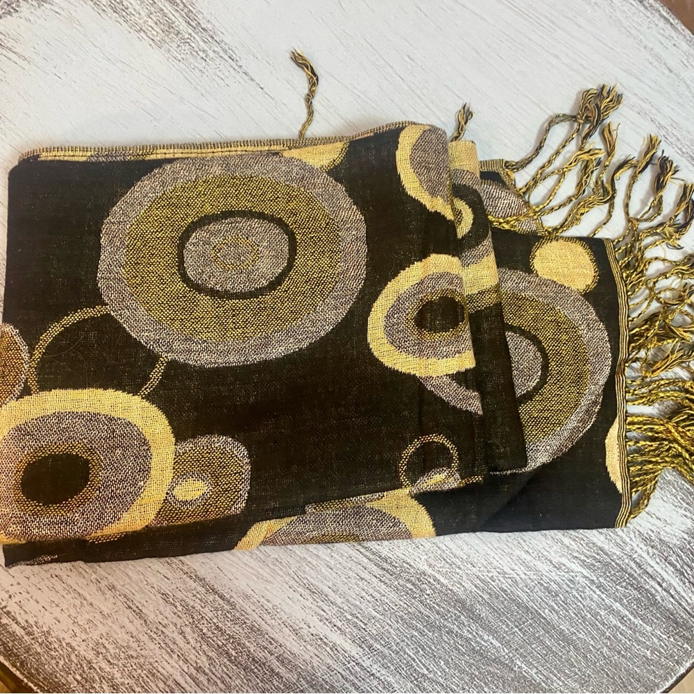 Pashmina Black & Gold Fringe Scarf with round designs 100% Pashmina - Picture 2 of 4